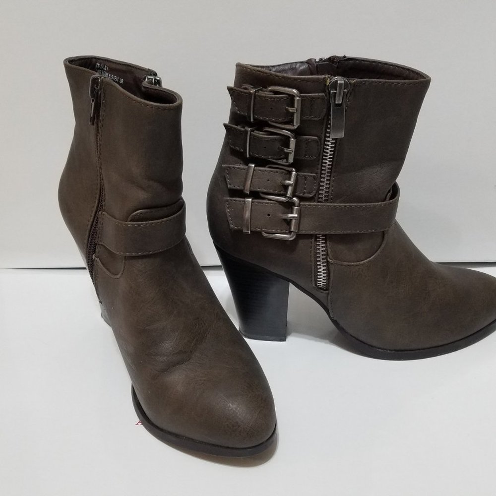 Women's gray boots with heels